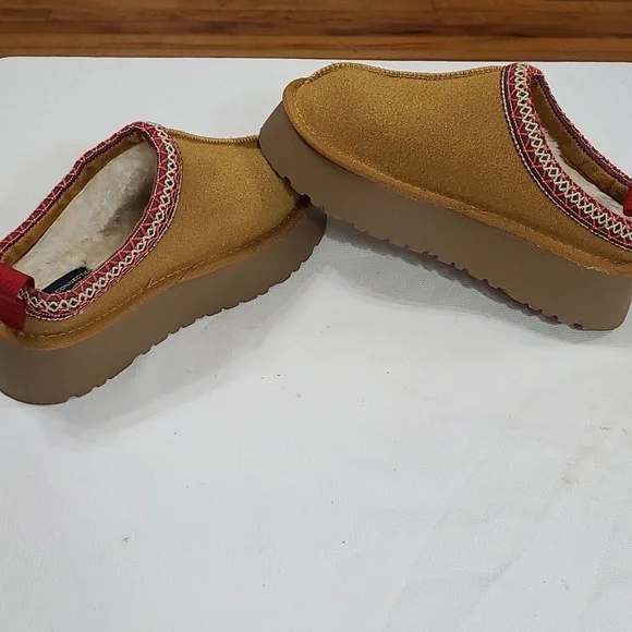 French Connection Womens Chunky Slippers Indoor/Outdoor Faux Fur Sz 7/8 EUC - Picture 7 of 11